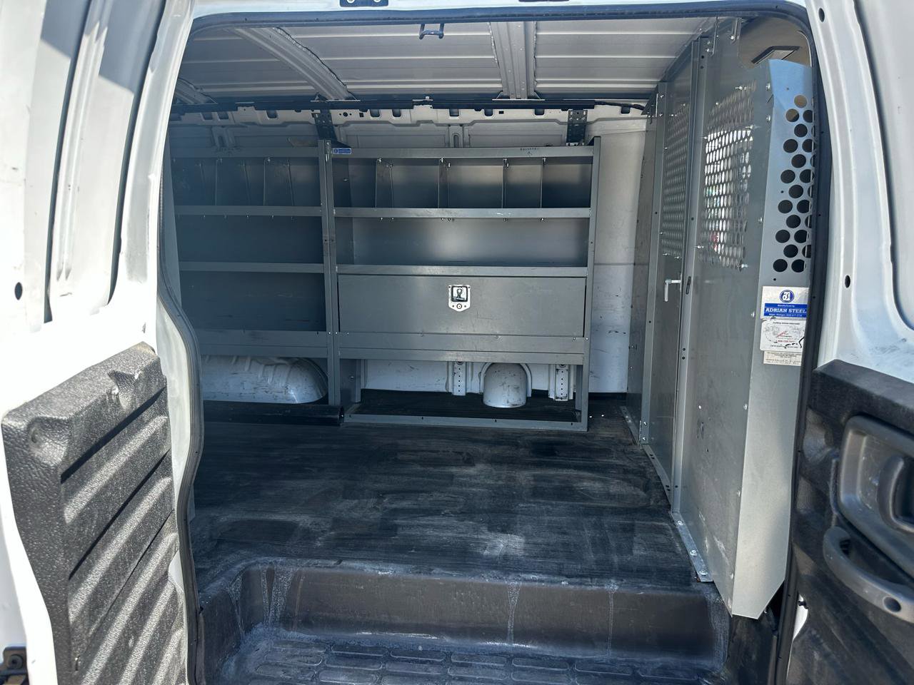 Used 2001 Chevrolet Express 1500 RWD image 20