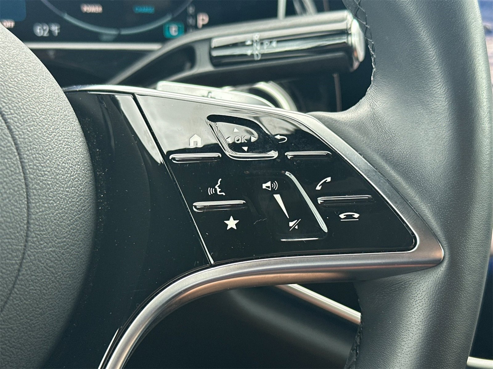 Certified 2025 Mercedes-Benz E 350 4MATIC Sedan image 28