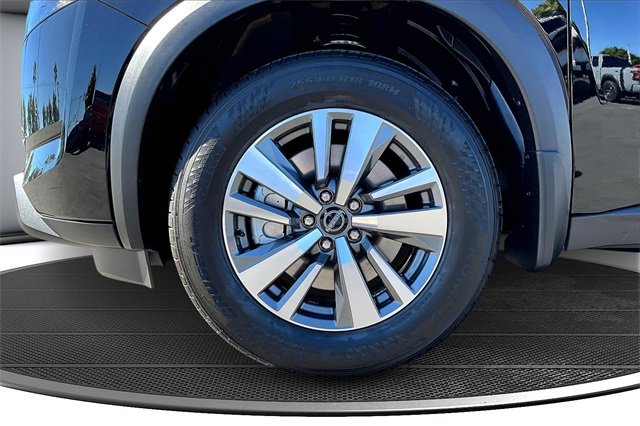 New 2025 Nissan Pathfinder SL image 12
