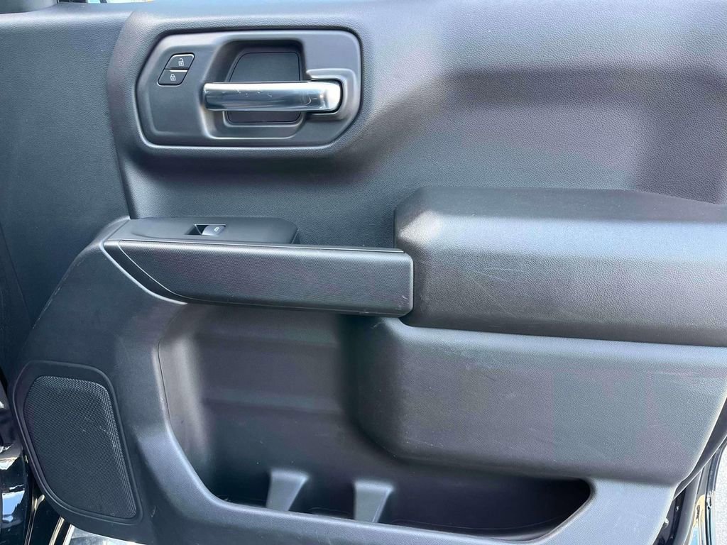 Used 2019 Chevrolet Silverado 1500 Custom w/ Trailering Package image 19