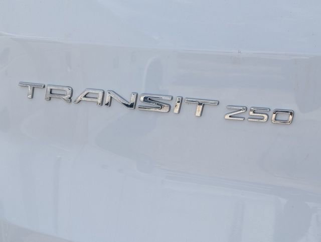 Used 2018 Ford Transit 250 Medium Roof image 11