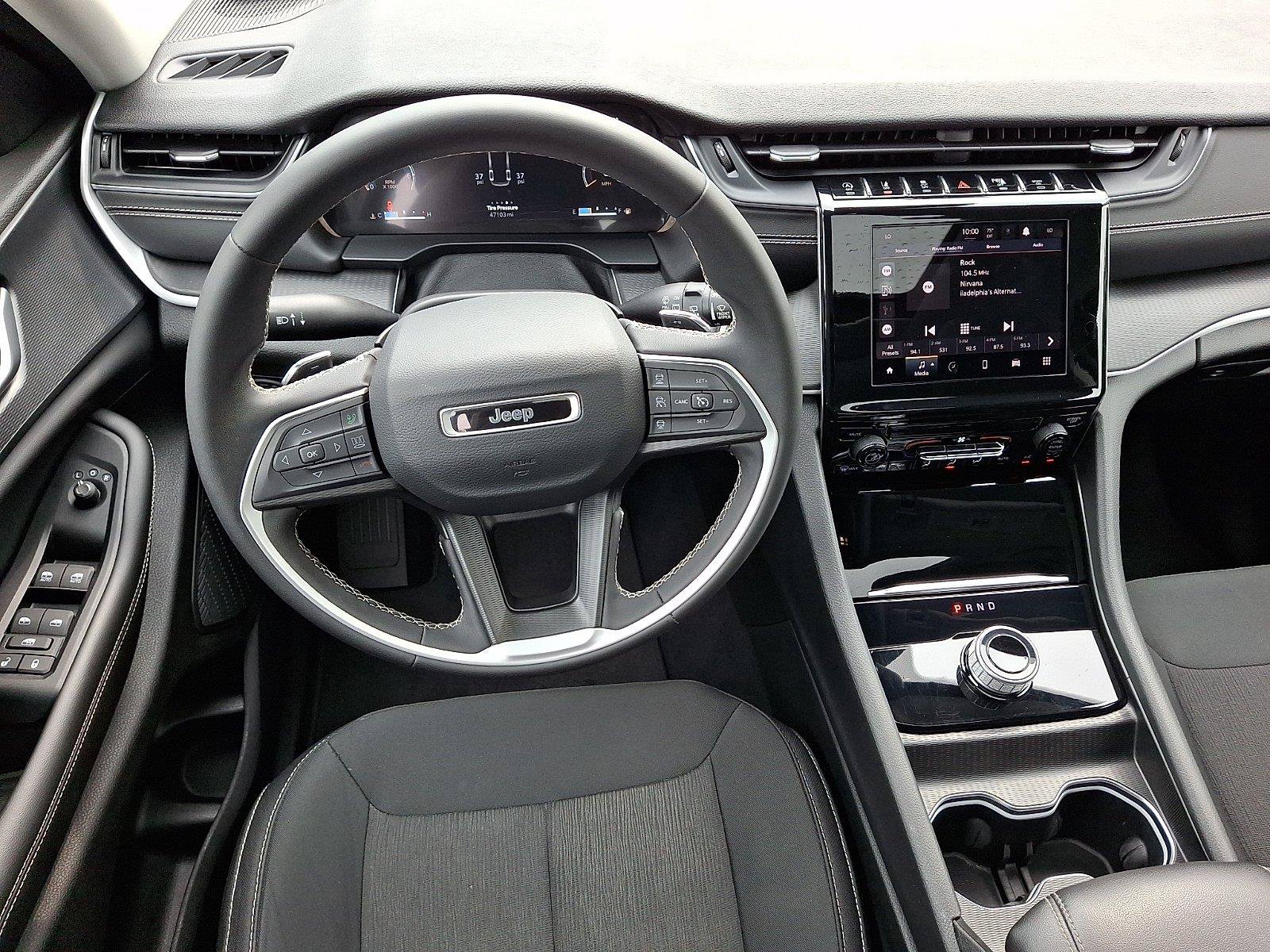 Certified 2023 Jeep Grand Cherokee L Laredo AWD/4WD image 12