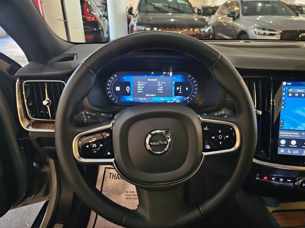 Certified 2025 Volvo V60 B5 Cross Country Ultra AWD/4WD image 20