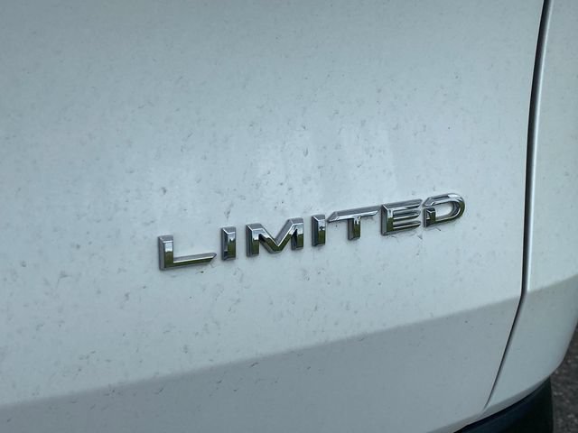 Used 2025 Toyota Grand Highlander AWD image 16