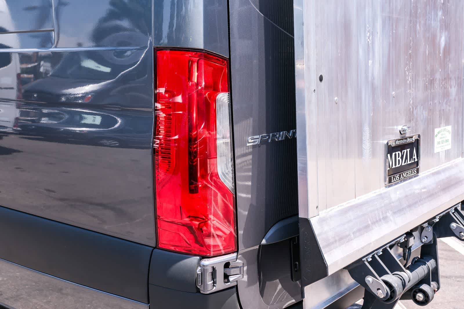 Used 2023 Mercedes-Benz Sprinter 4500 image 5