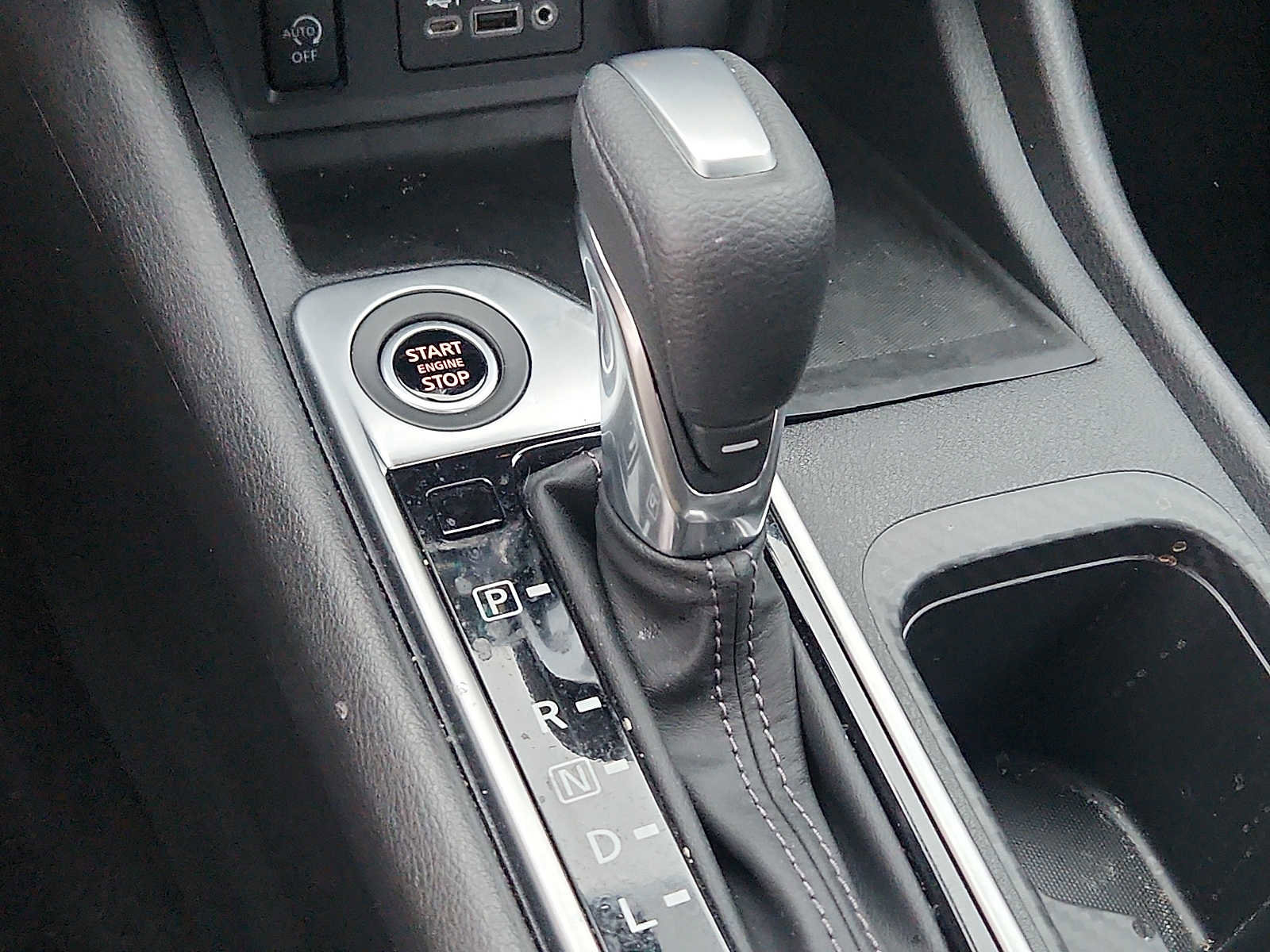 Certified 2025 Nissan Sentra SV w/ All-Weather Package image 14