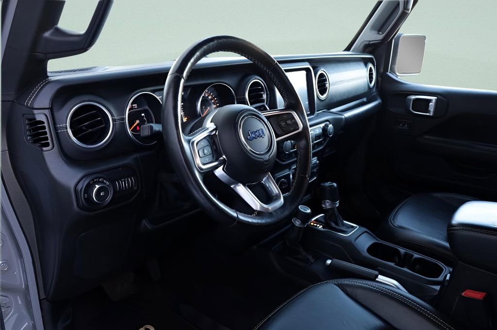 Used 2019 Jeep Wrangler Unlimited Sahara w/ Dual Top Group image 27