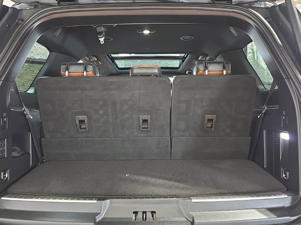 Used 2019 Lincoln Navigator Reserve image 21