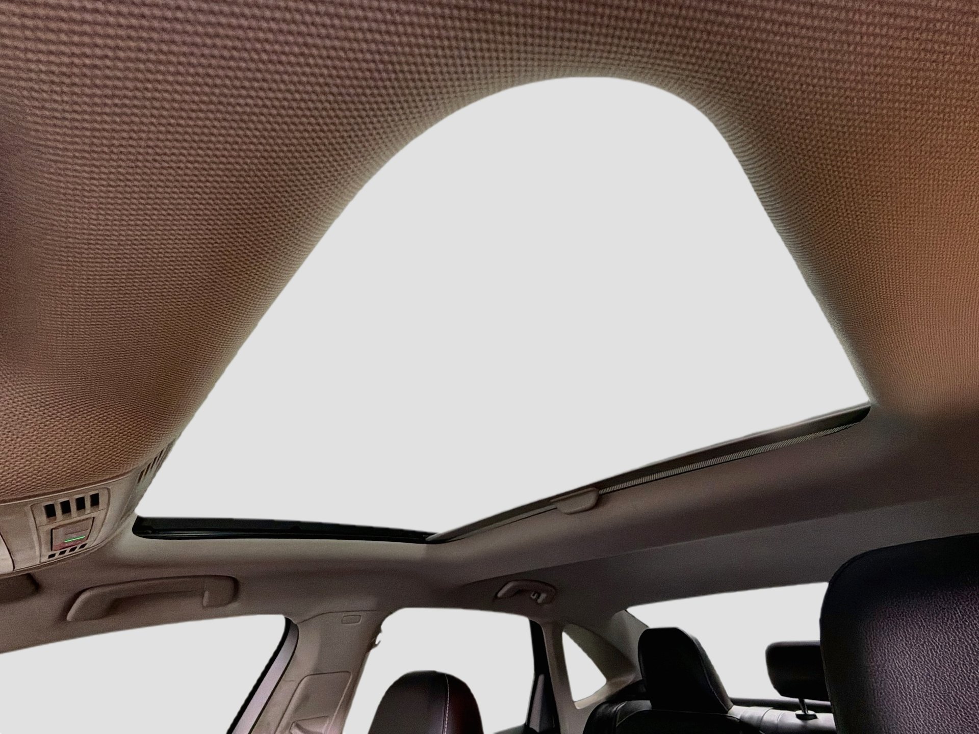 Certified 2023 Volkswagen Jetta SE FWD image 19
