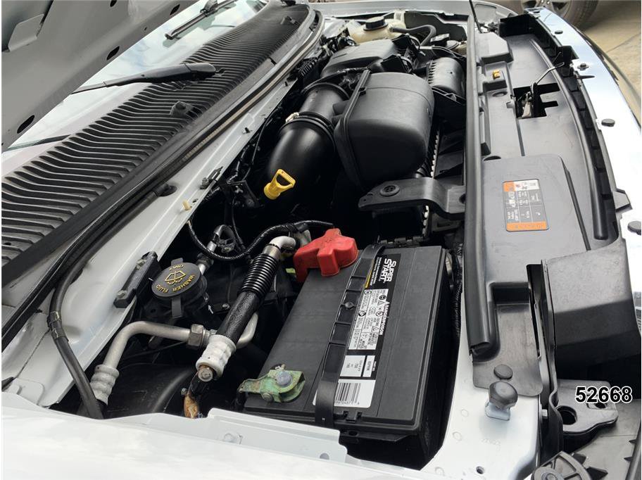 Used 2023 Ford E-450 and Econoline 450 Super Duty w/ Power Windows & Locks Group RWD image 17