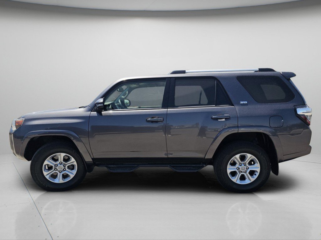 Used 2022 Toyota 4Runner SR5 Premium AWD/4WD image 9