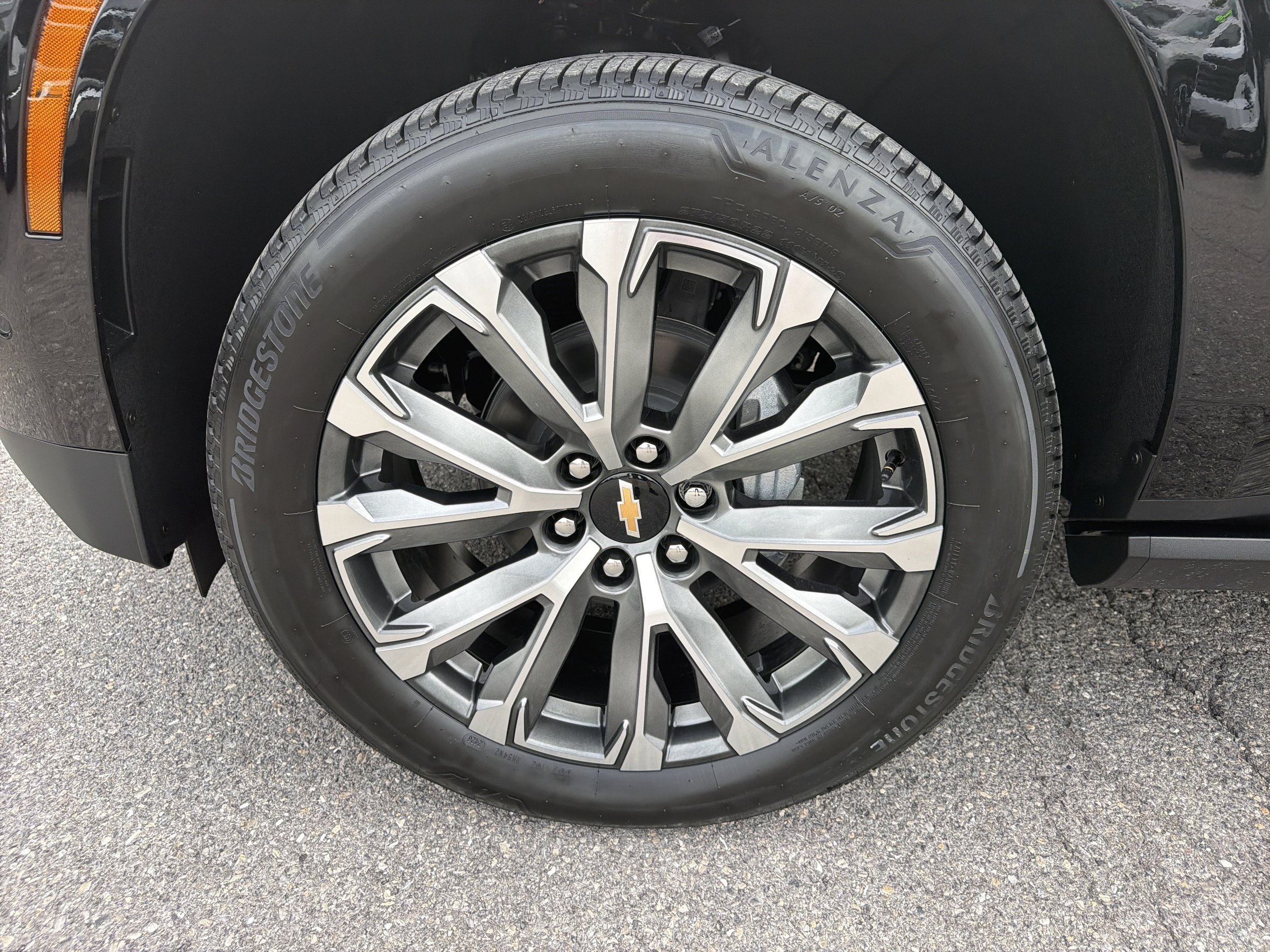New 2026 Chevrolet Suburban High Country AWD/4WD image 12