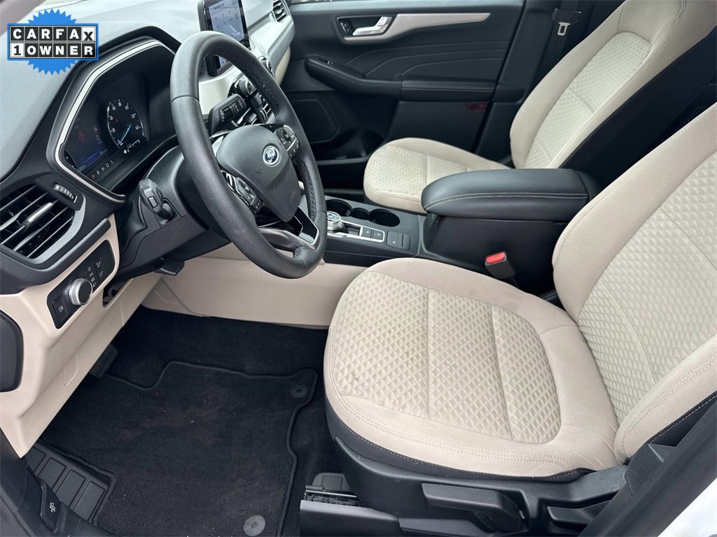 Used 2021 Ford Escape SE w/ SE Sport Appearance Package image 13