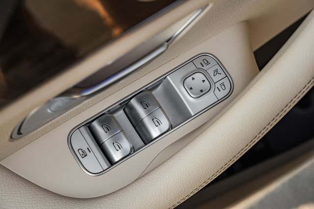 Used 2025 Mercedes-Benz GLE 450e 4MATIC image 40