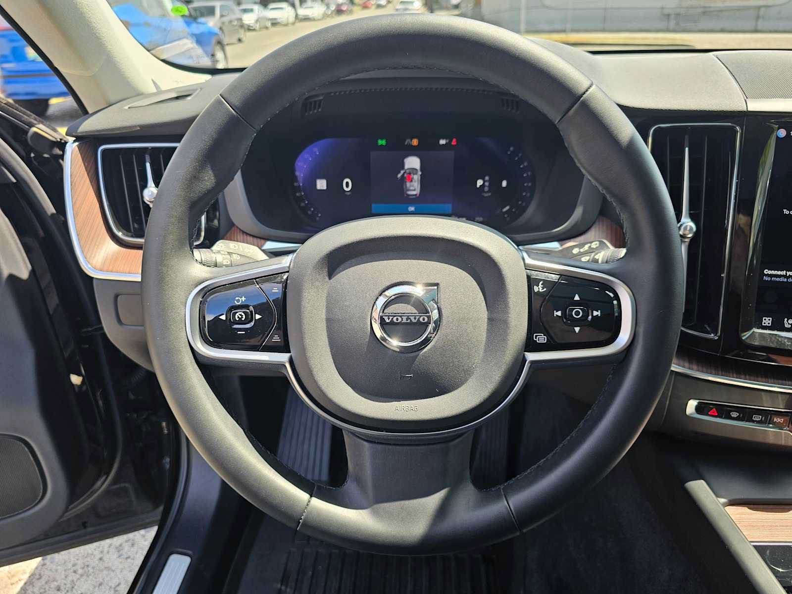 Used 2023 Volvo XC60 B5 Plus w/ Climate Package AWD/4WD image 26