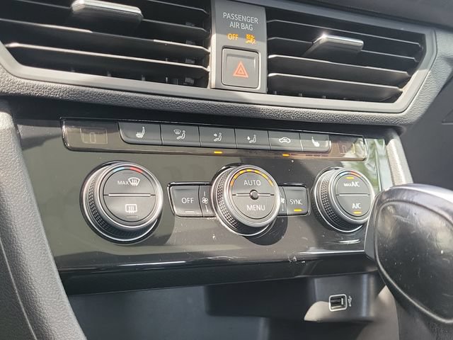 Used 2019 Volkswagen Jetta SEL FWD image 25