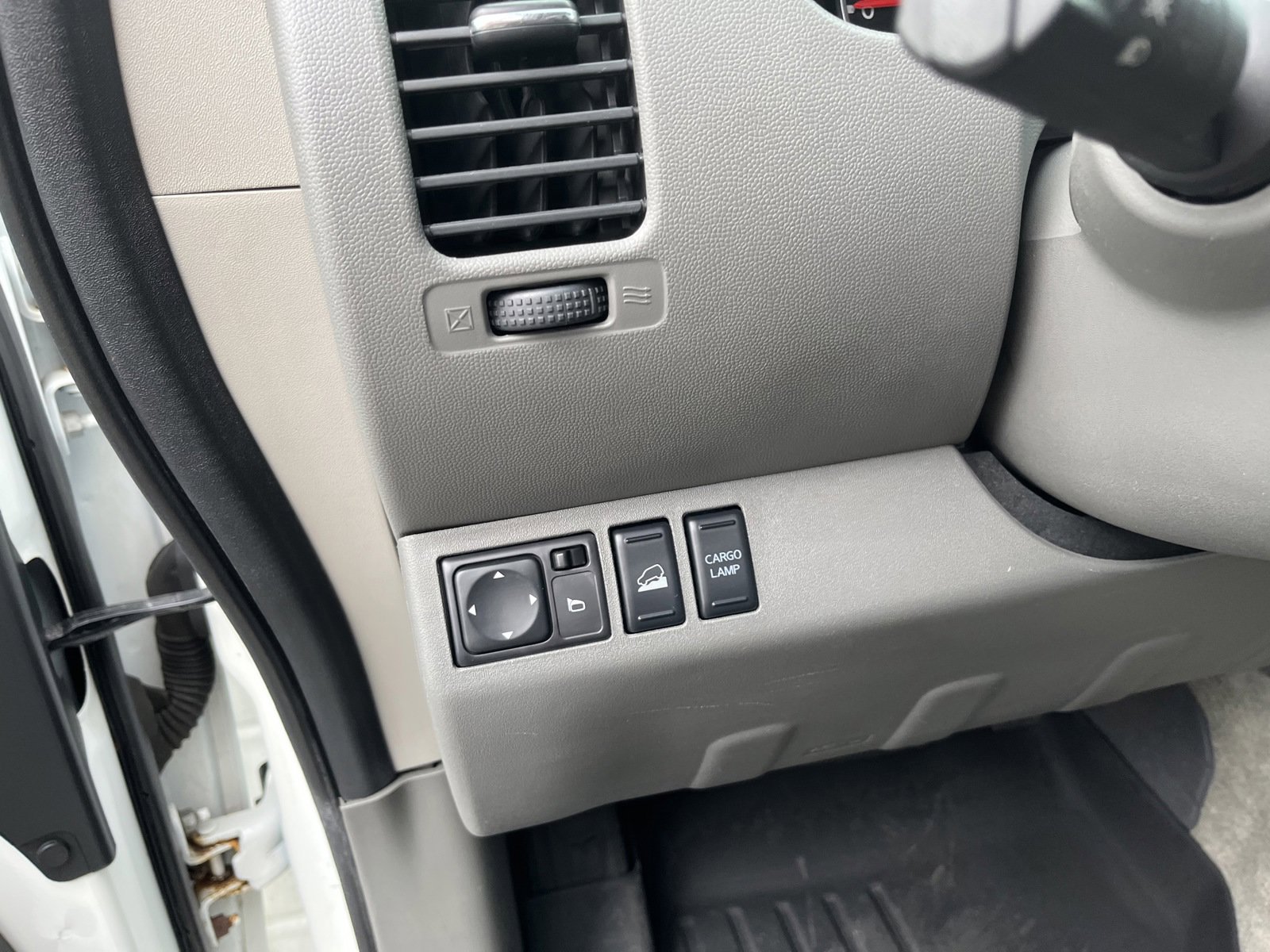 Used 2015 Nissan Frontier SL AWD/4WD image 15