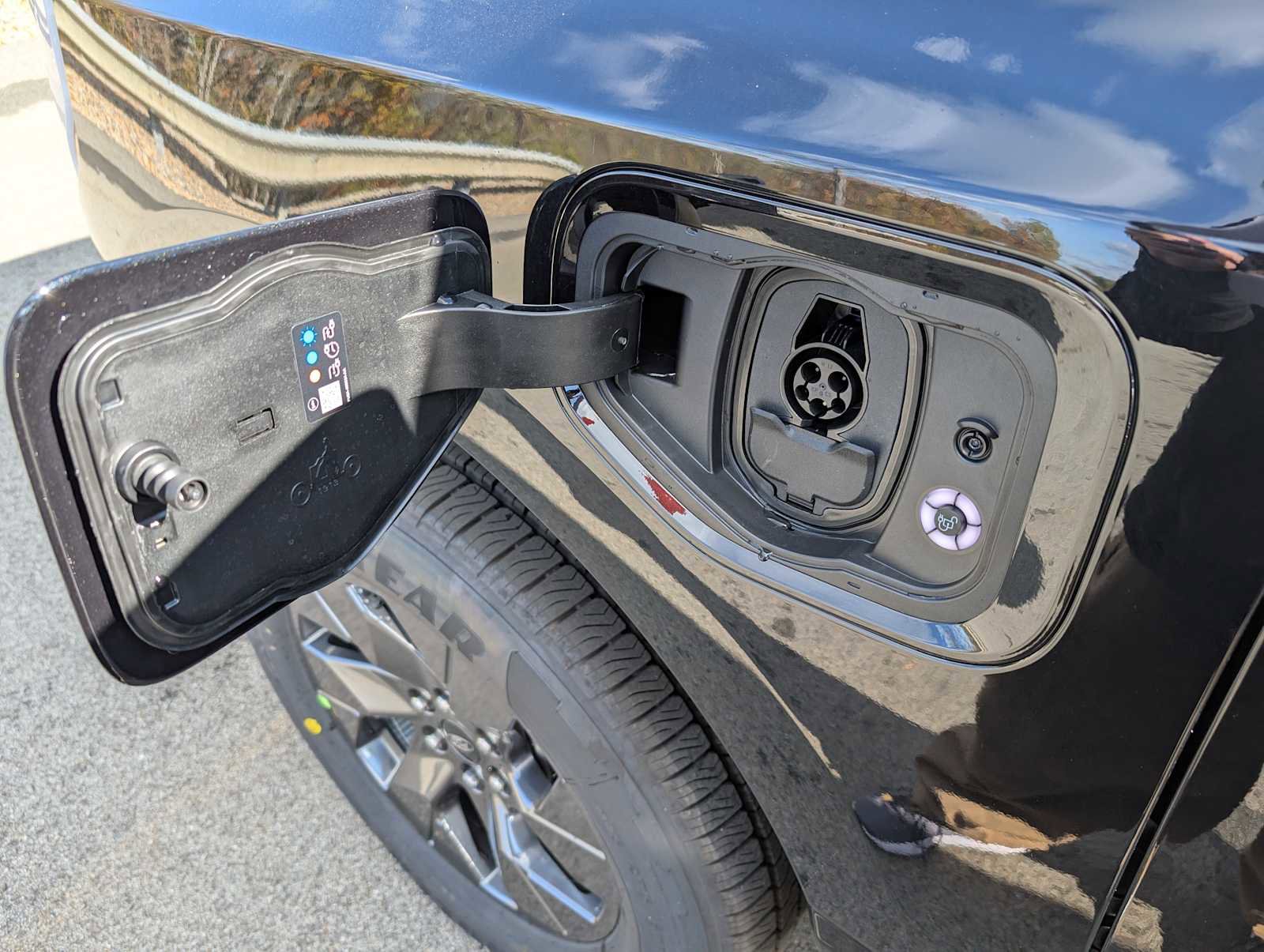 New 2025 Ford F150 Lightning Flash image 10