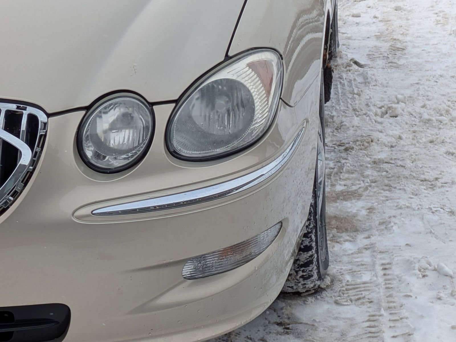 Used 2008 Buick LaCrosse CX image 8