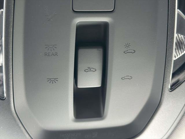 Used 2025 Audi Q5 Prestige image 32