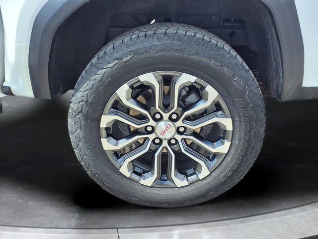 Certified 2025 GMC Canyon Denali image 17