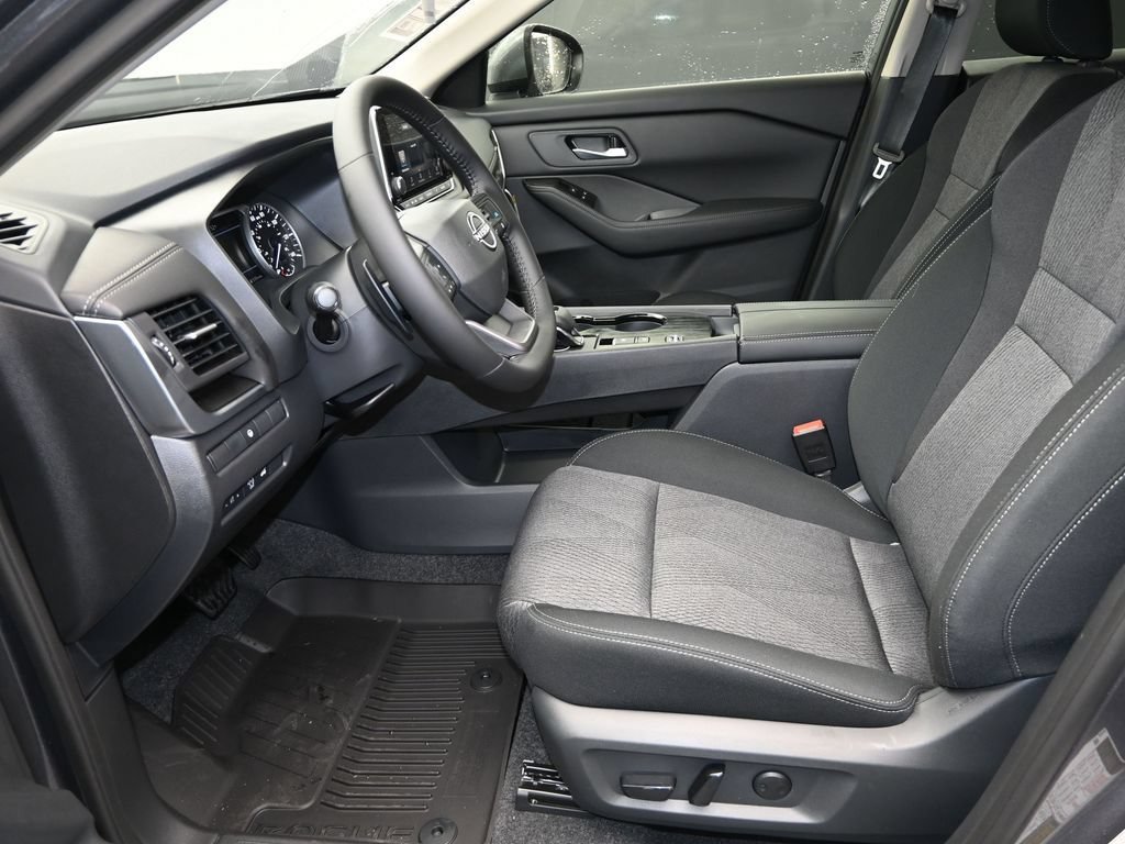 Certified 2026 Nissan Rogue SV w/ Cold Weather Package FWD image 19