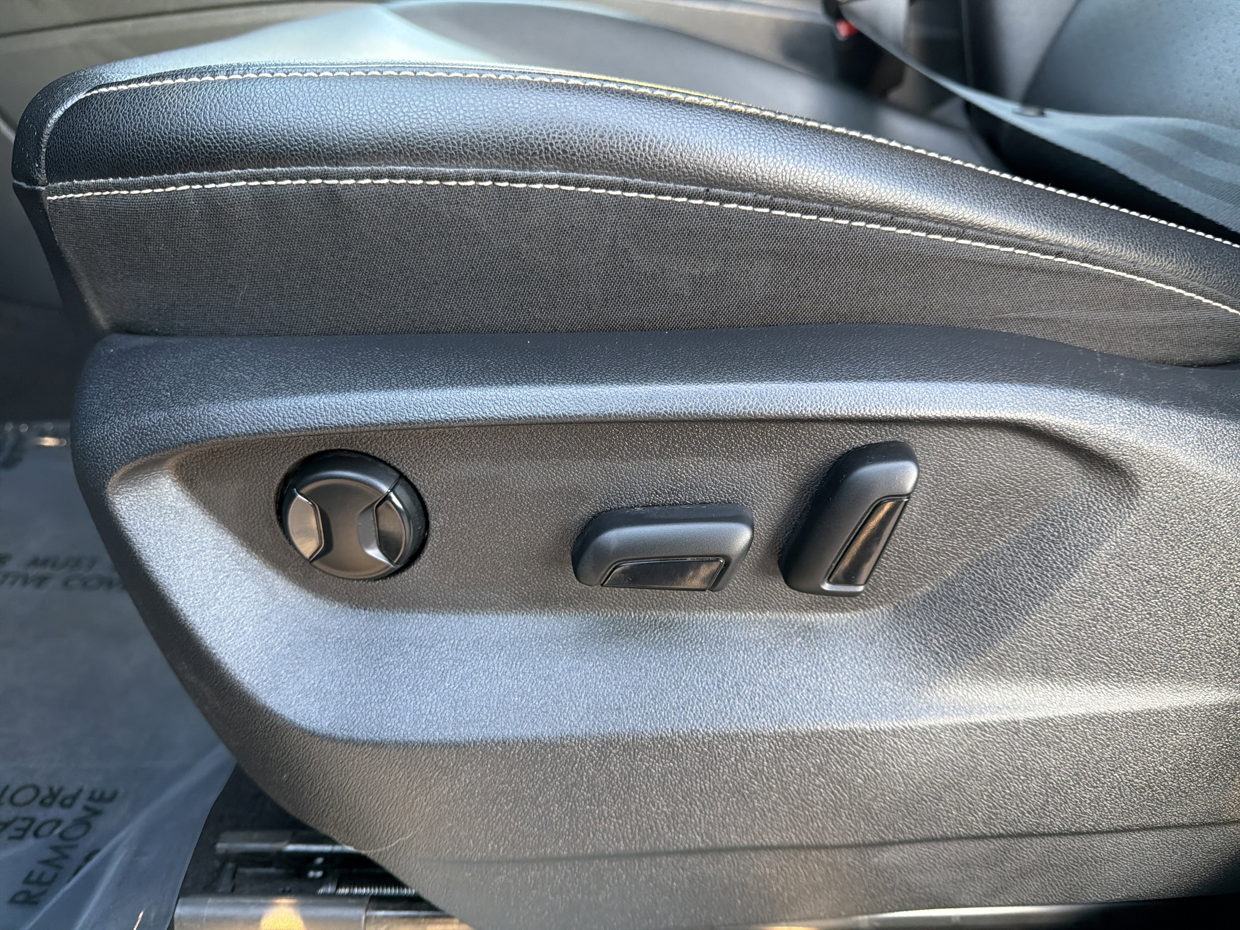 Used 2021 Volkswagen Atlas SE image 12