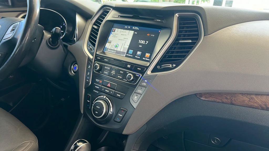 Used 2017 Hyundai Santa Fe Limited AWD/4WD image 30