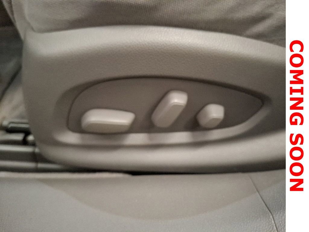 Used 2015 Chevrolet Impala LS w/ LS Convenience Package FWD image 12