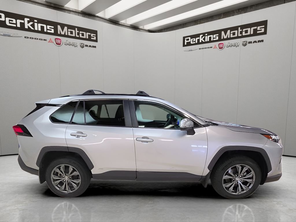 Used 2023 Toyota RAV4 XLE Premium AWD/4WD image 6