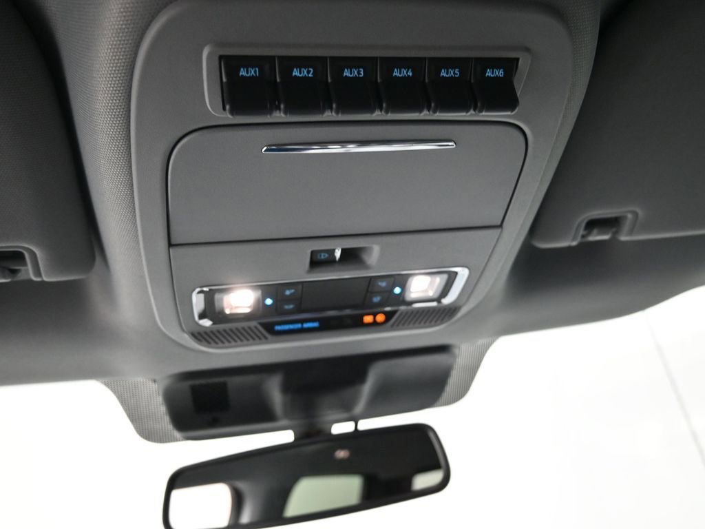 New 2026 Ford F350 Lariat w/ Lariat Ultimate Package AWD/4WD image 17