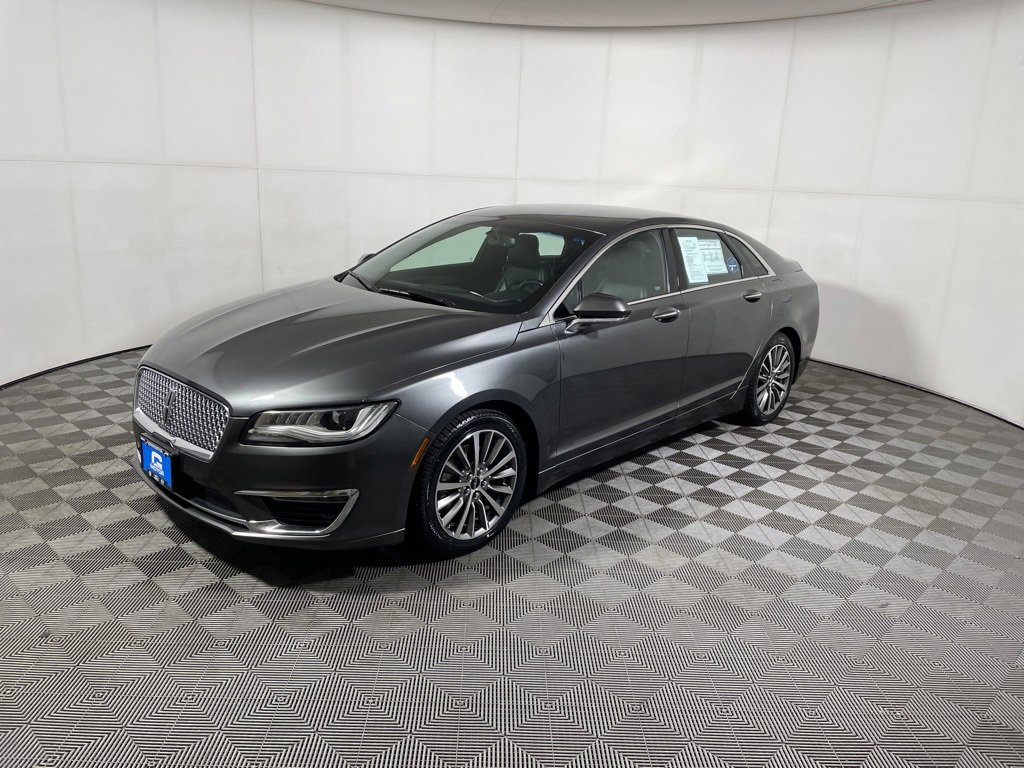 Used 2017 Lincoln MKZ Premiere image 4