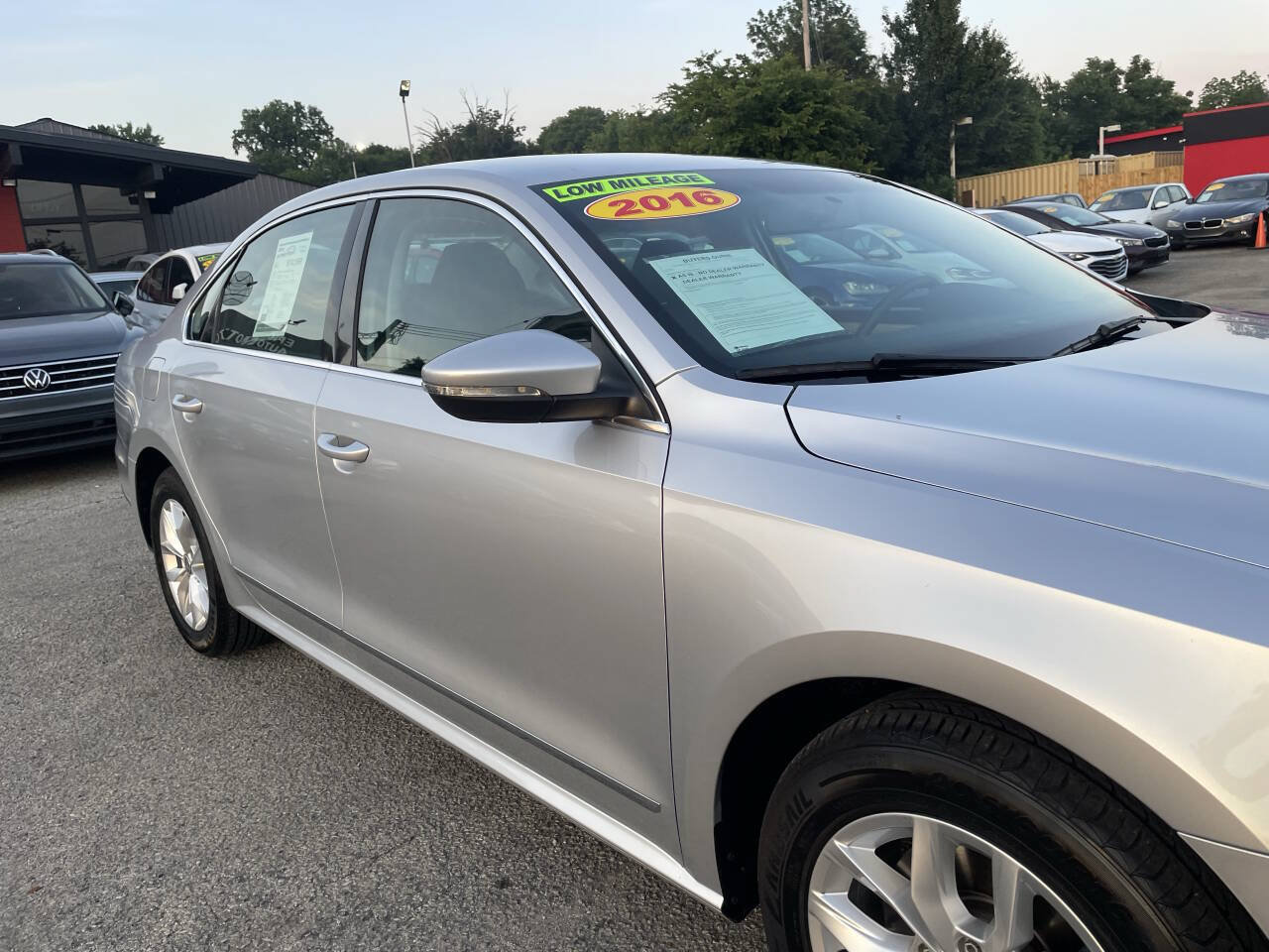 Used 2016 Volkswagen Passat 1.8T S FWD image 11