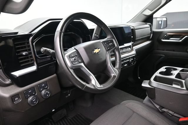 Used 2023 Chevrolet Silverado 1500 LT AWD/4WD image 19