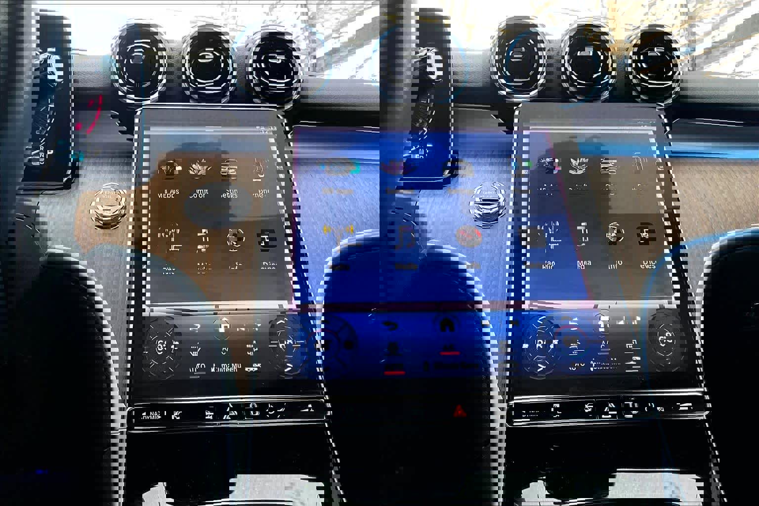 Certified 2024 Mercedes-Benz C 300 Sedan w/ Pinnacle Trim Package image 34