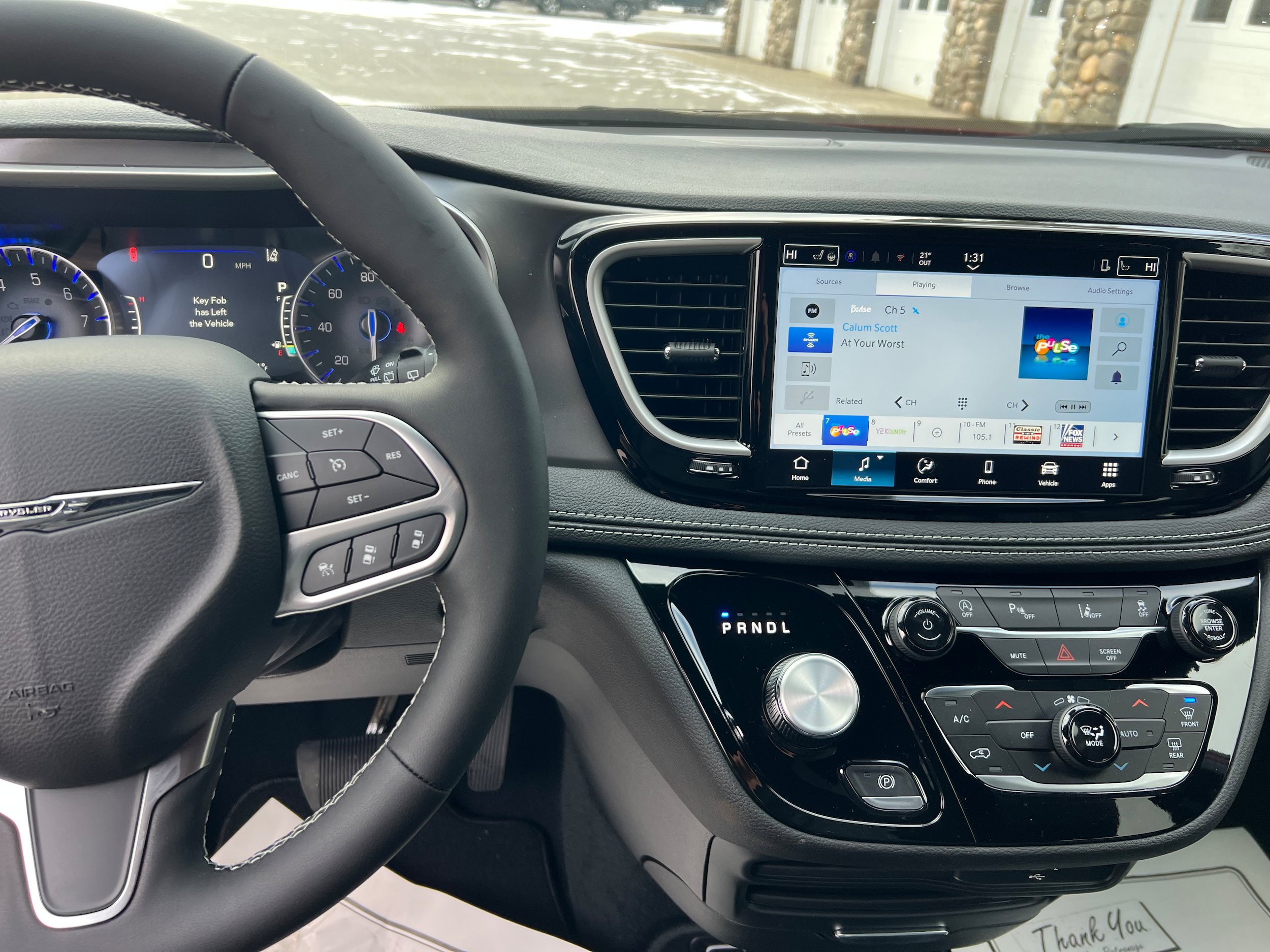 New 2026 Chrysler Pacifica Select AWD/4WD image 14