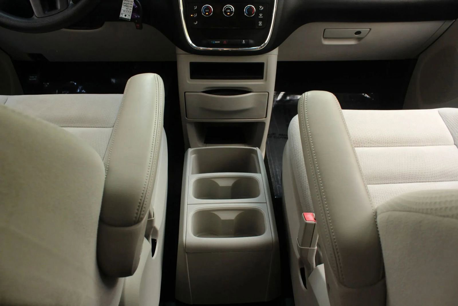 Used 2016 Dodge Grand Caravan SE w/ Quick Order Package 29E SE image 26