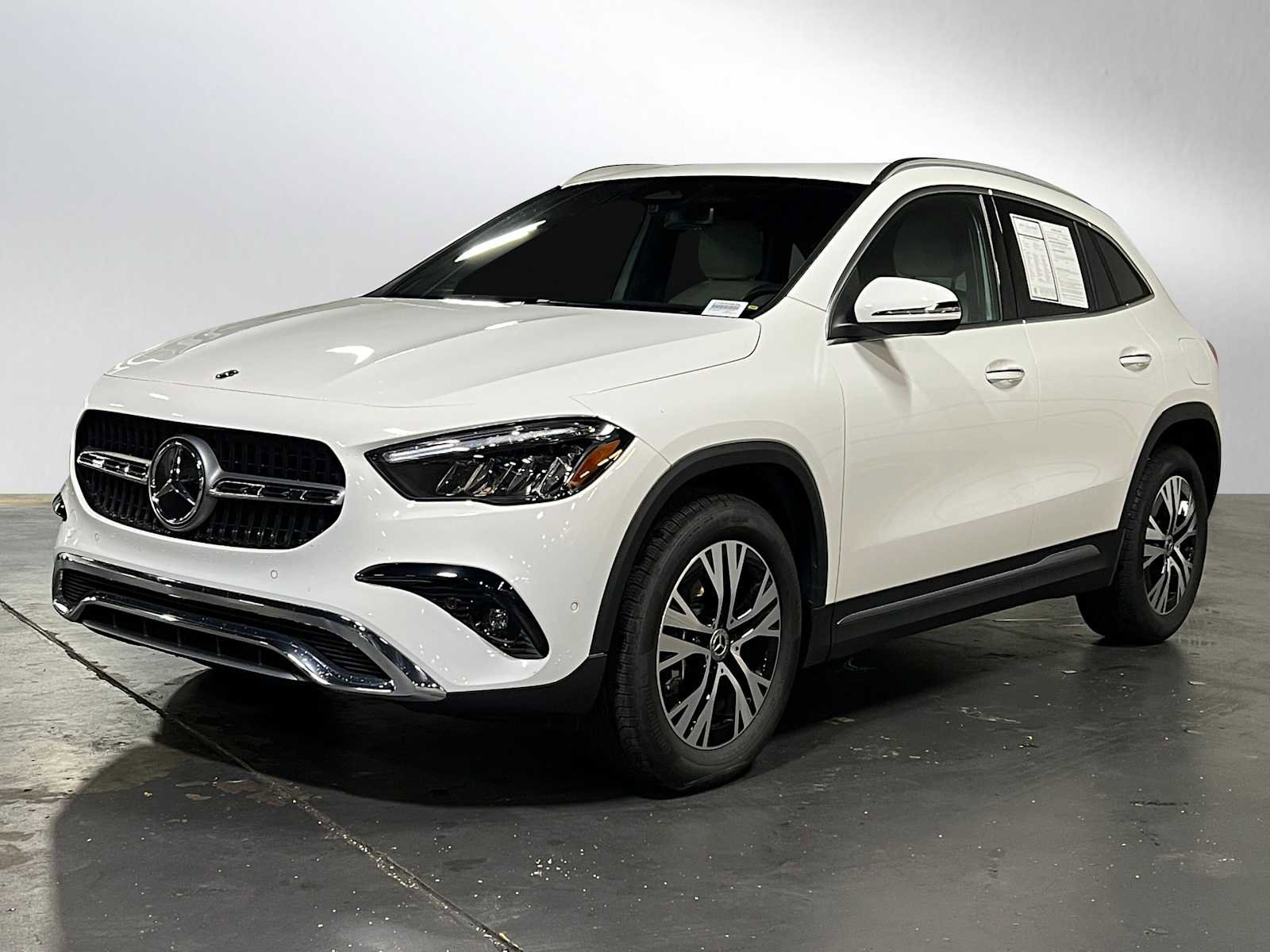 Certified 2025 Mercedes-Benz GLA 250 4MATIC image 4