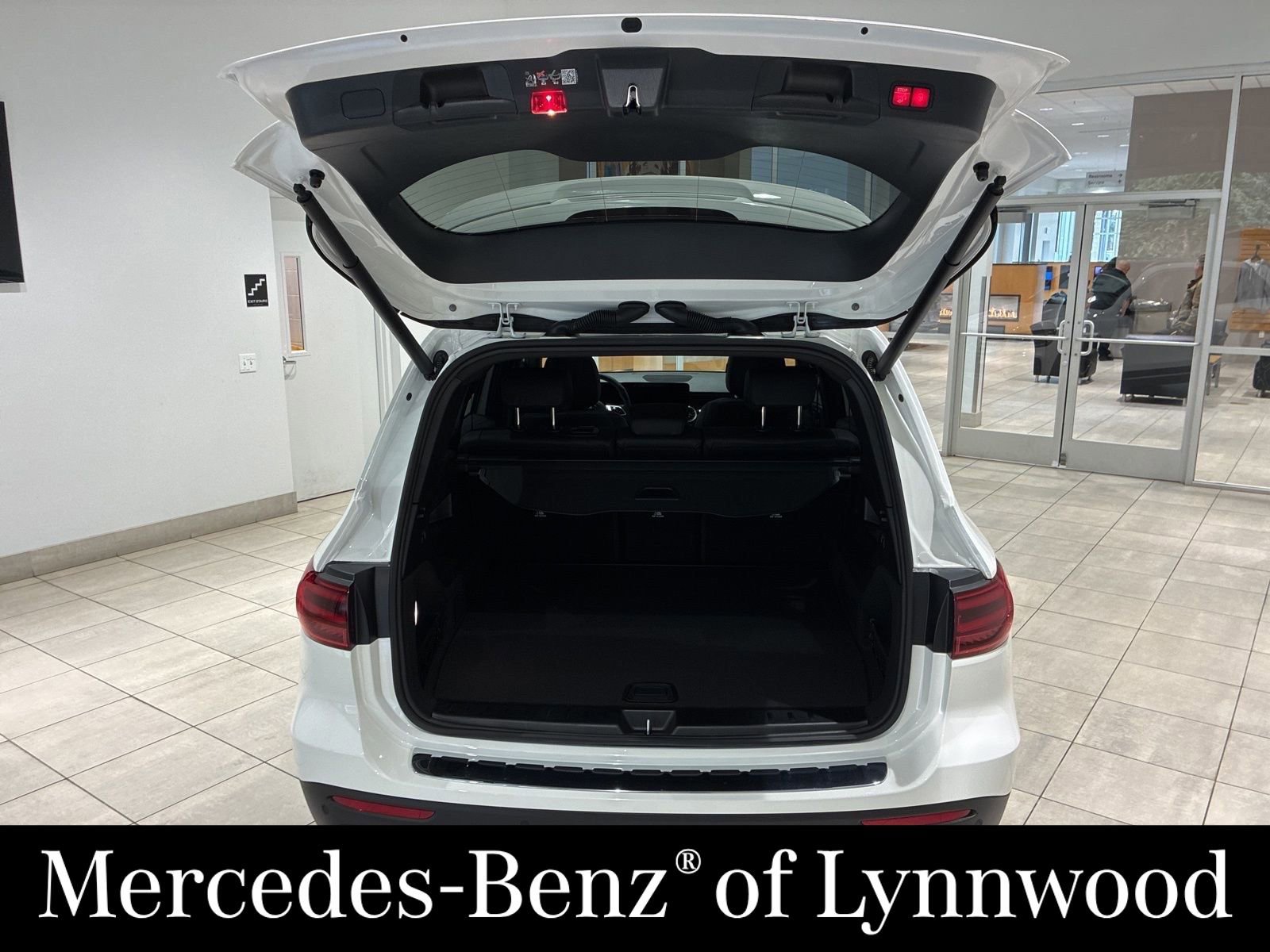 New 2026 Mercedes-Benz GLB 250 4MATIC image 7