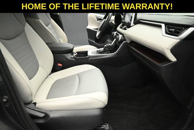 Used 2021 Toyota RAV4 Limited AWD/4WD image 38