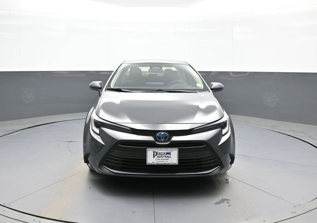 Certified 2024 Toyota Corolla LE image 2