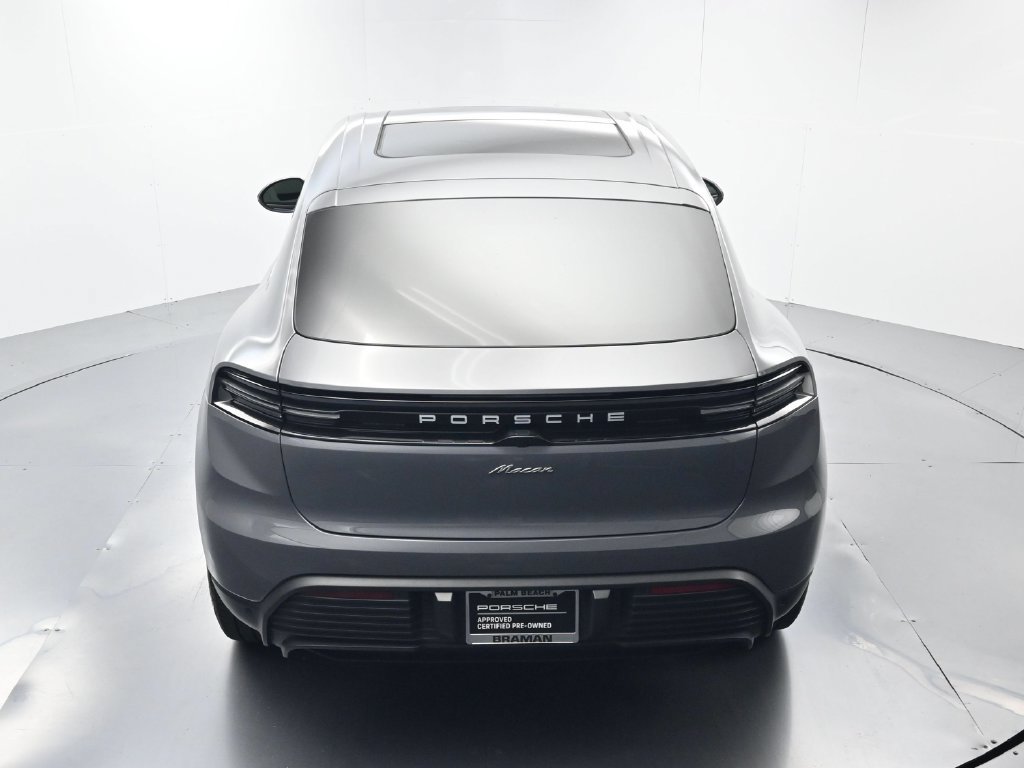 Certified 2025 Porsche Macan Electric RWD image 37