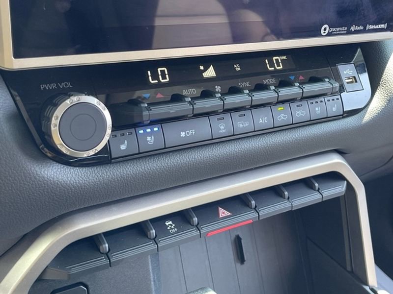 Used 2024 Toyota Tundra Limited image 22