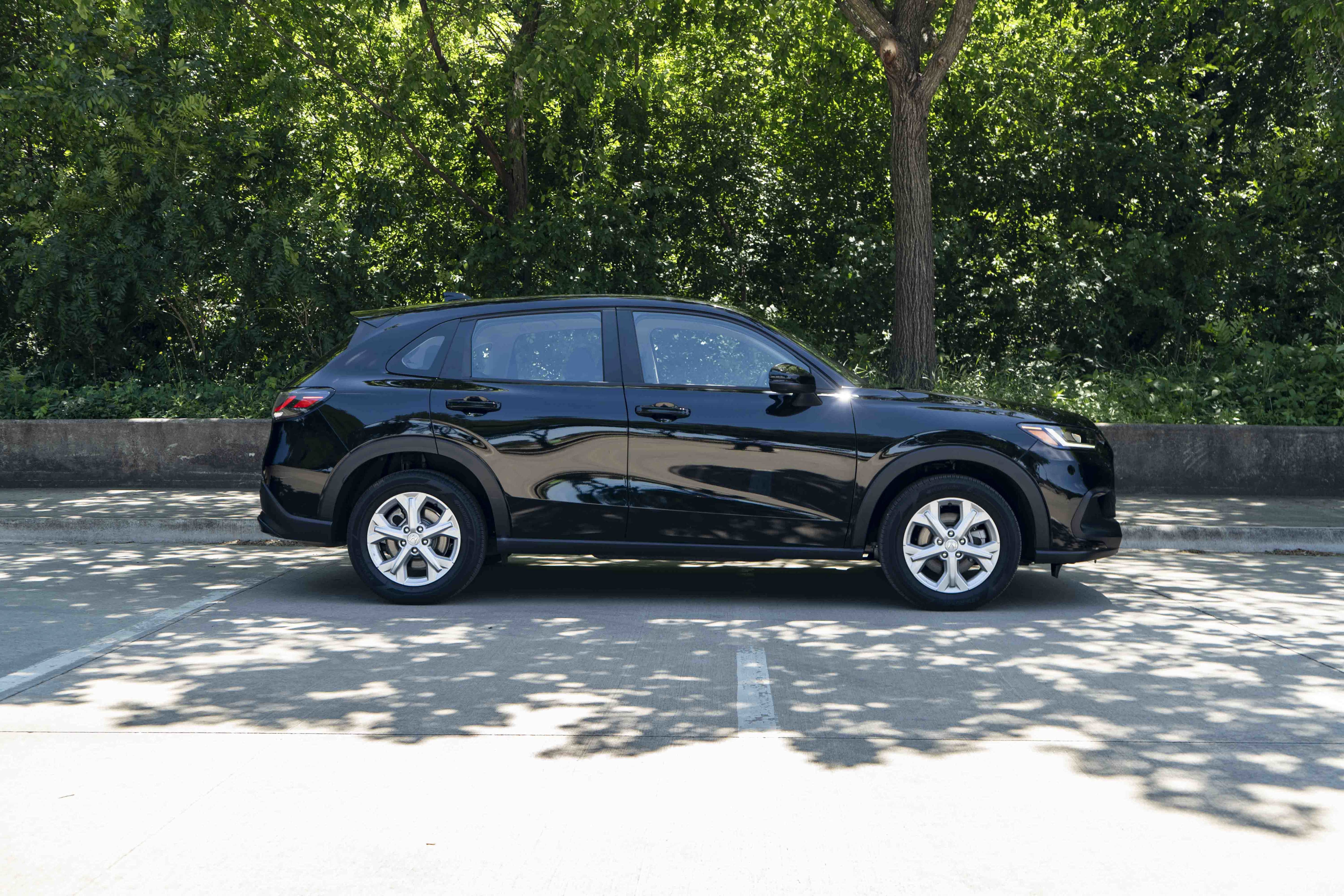 Certified 2025 Honda HR-V LX image 10