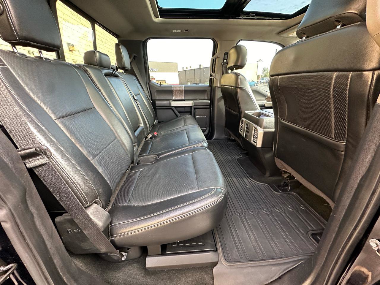 Used 2017 Ford F250 Lariat w/ Lariat Ultimate Package AWD/4WD image 12