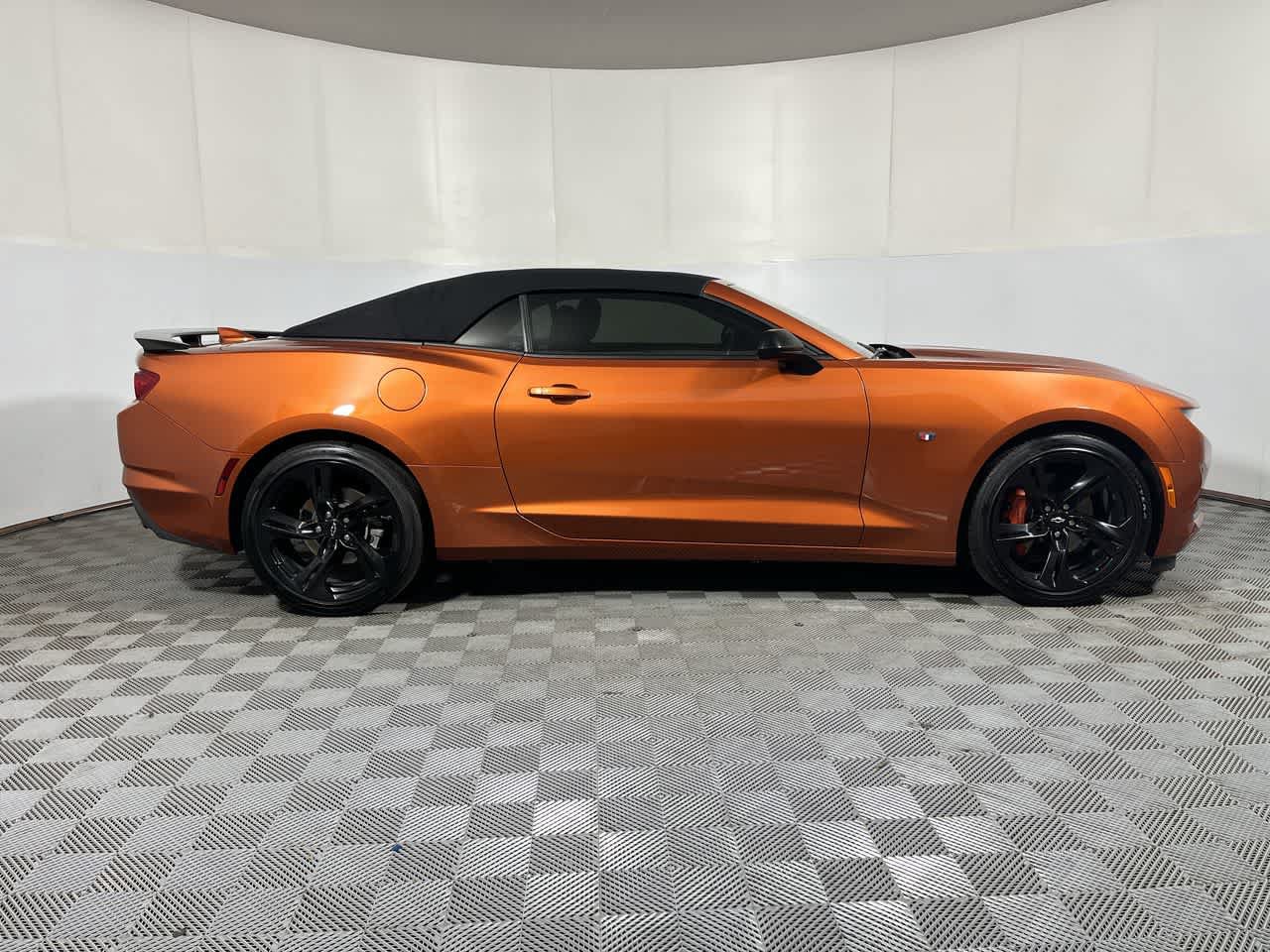 Used 2022 Chevrolet Camaro LT w/ Technology Package RWD image 9