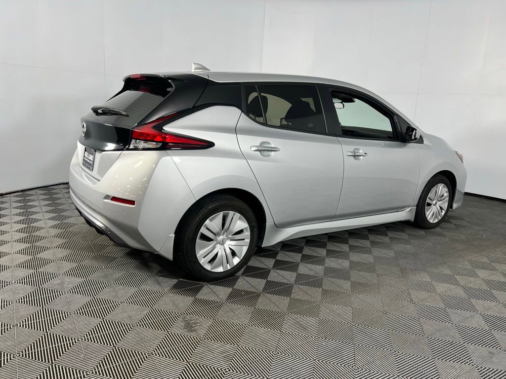 Used 2023 Nissan Leaf S image 7