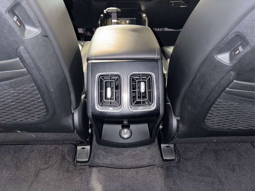Used 2024 Kia Sorento S image 29