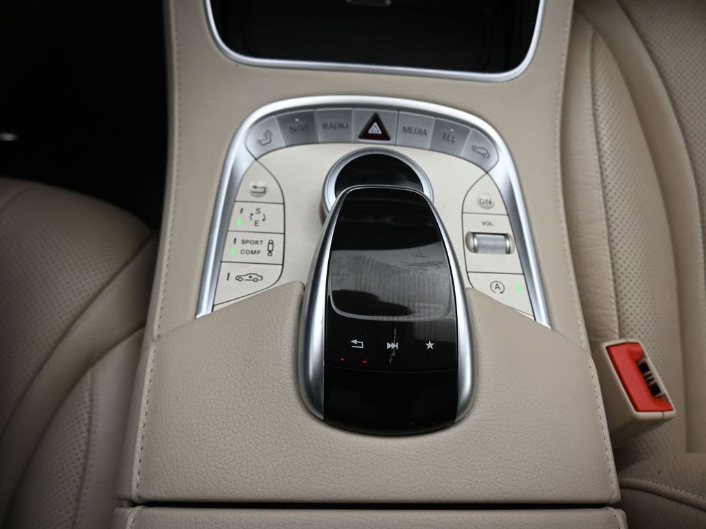 Used 2017 Mercedes-Benz S 550 Sedan w/ Premium Package image 29