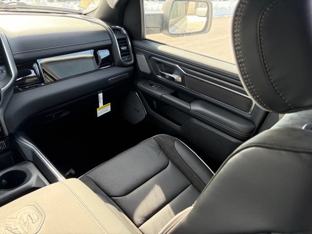 New 2026 RAM 1500 Laramie AWD/4WD image 34